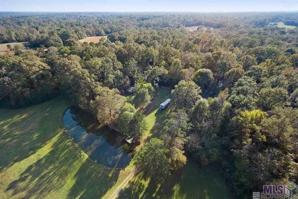 1558 Tommy Whitaker Rd, St Francisville, LA 70775