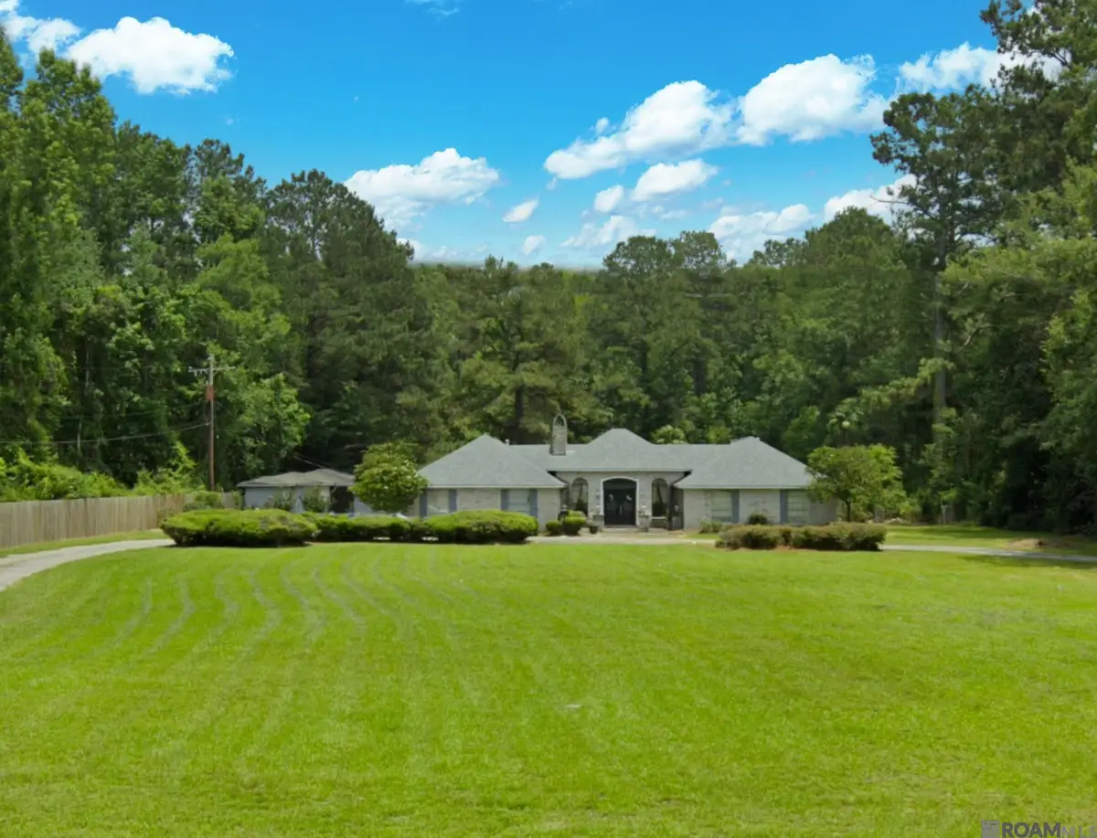 1024 Hatchell Ln, Denham Springs, LA 70726 - Image #1