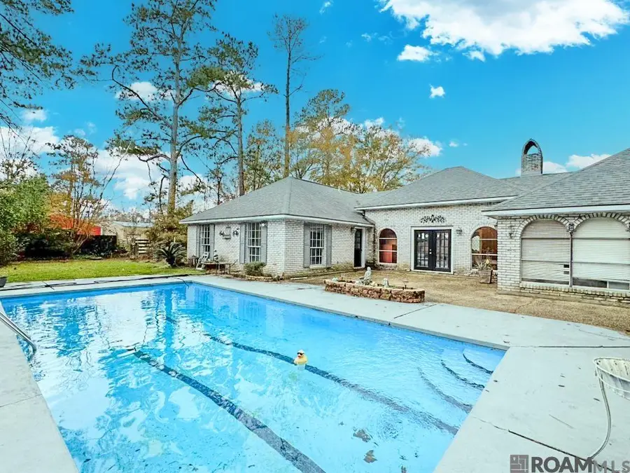 1024 Hatchell Ln, Denham Springs, LA 70726 - Image #2