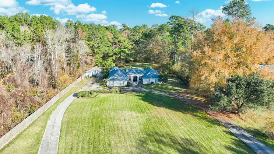 1024 Hatchell Ln, Denham Springs, LA 70726 - Image #3