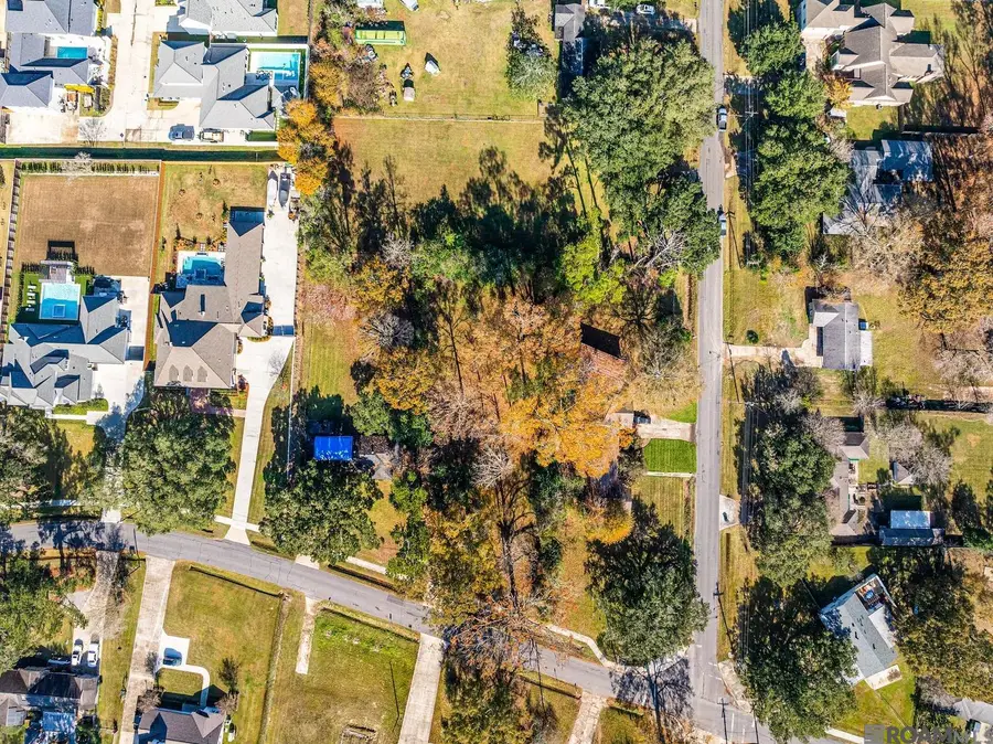 5034 Floynell Dr, Baton Rouge, LA 70809 - Image #2