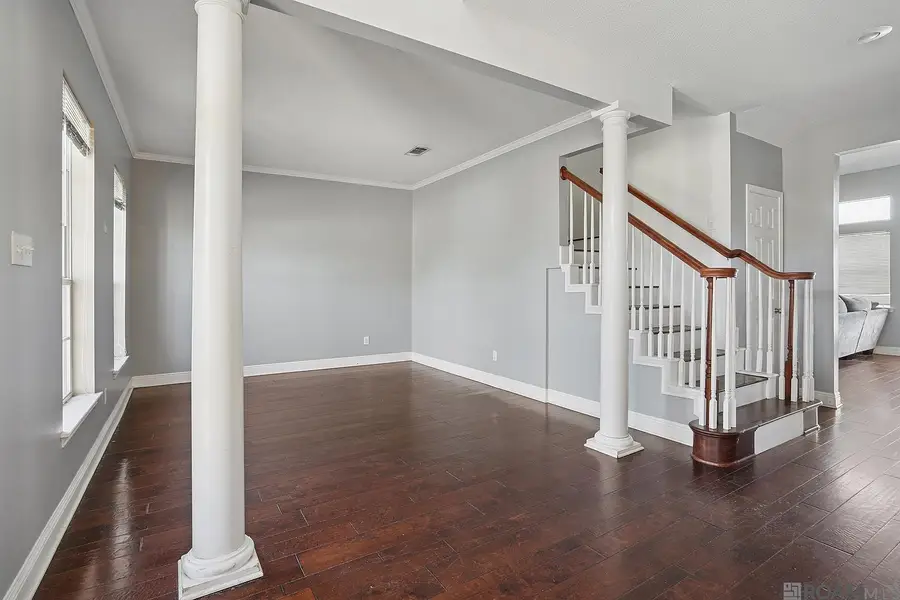 11075 S Bayou View Dr, Gonzales, LA 70737 - Image #2