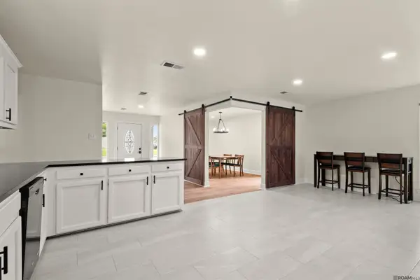 16290 Oak Ridge Rd, Prairieville, LA 70769