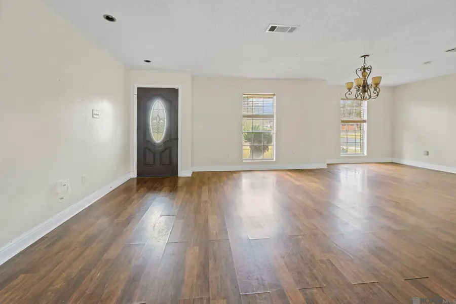 3405 Casa Grande Dr, Baton Rouge, LA 70814 - Image #2