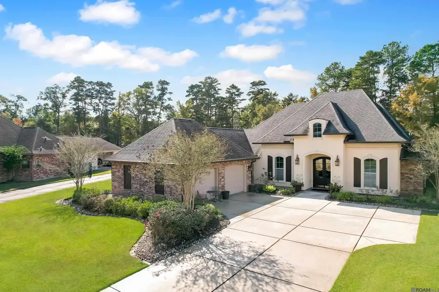 8042 Superior Dr, Denham Springs, LA 70726 - Image #2