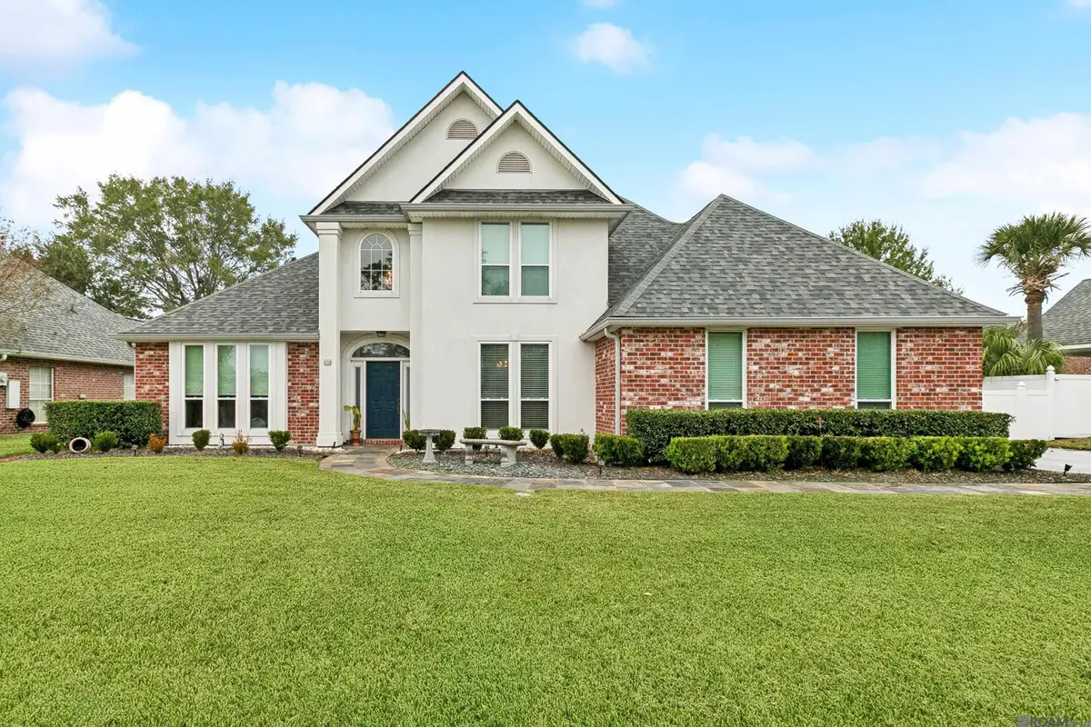 104 W Lakeview Dr, Laplace, LA 70068 - Image #1
