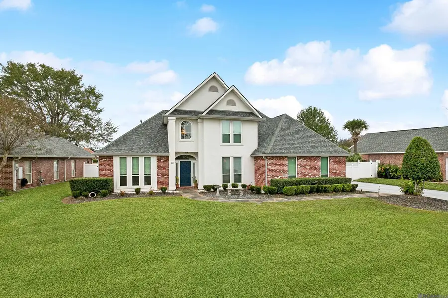 104 W Lakeview Dr, Laplace, LA 70068 - Image #2