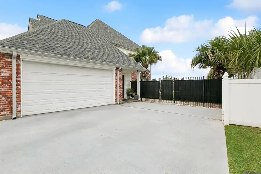 104 W Lakeview Dr, Laplace, LA 70068 - Image #3