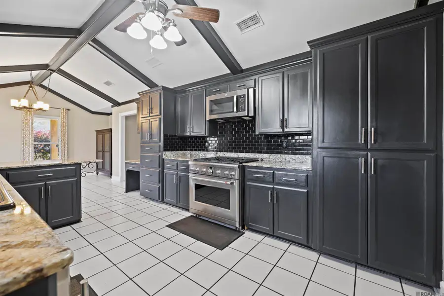 40182 La Rochelle Rd, Prairieville, LA 70769 - Image #3