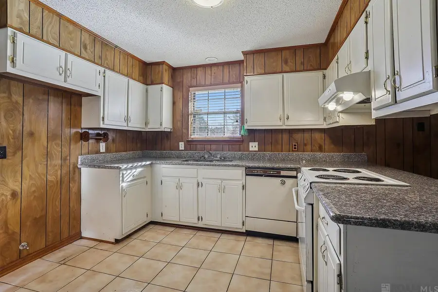 1642 Mary Sue Dr, Baton Rouge, LA 70810 - Image #2