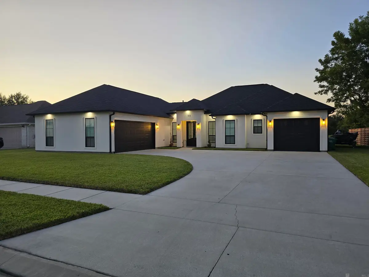 198 River Place, Hahnville, LA 70057 - Image #1
