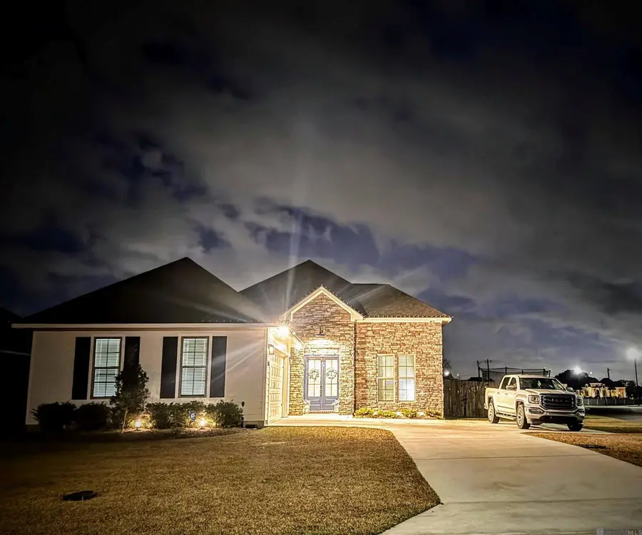 33514 Tenor Dr, Denham Springs, LA 70706 - Image #2