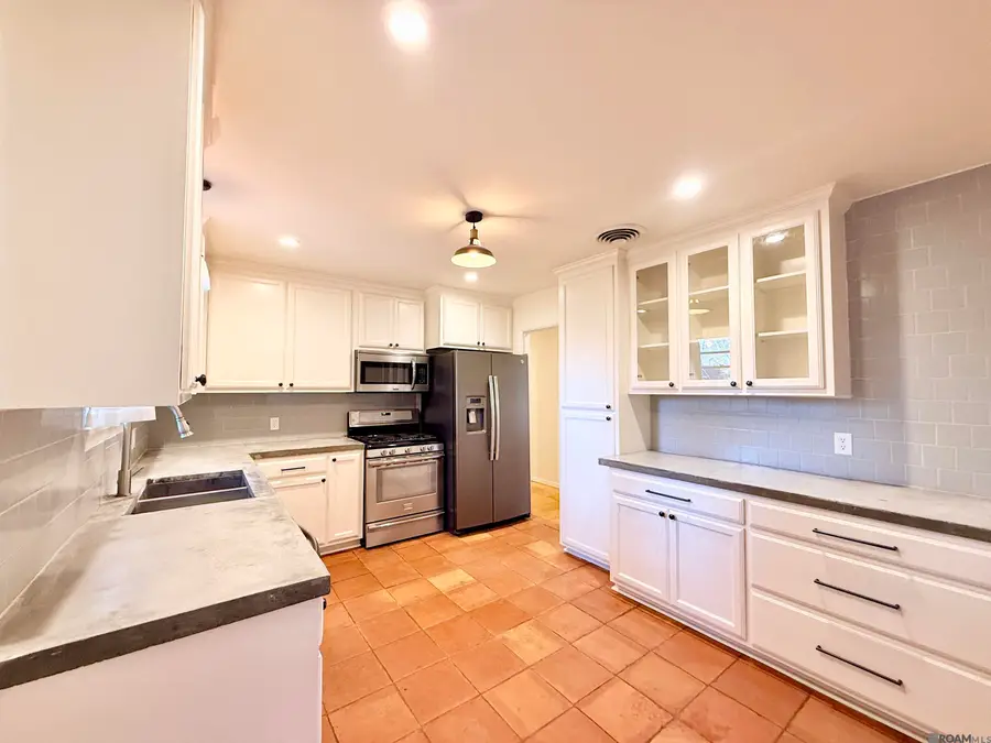 824 Highland Park Dr, Baton Rouge, LA 70808 - Image #3