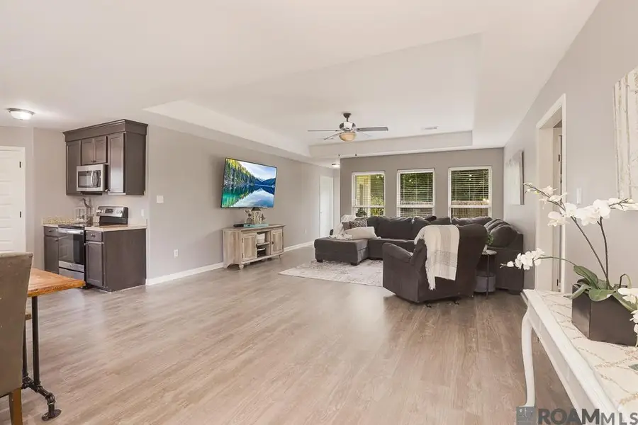 1101 Point Andrew Dr, Gonzales, LA 70737 - Image #2