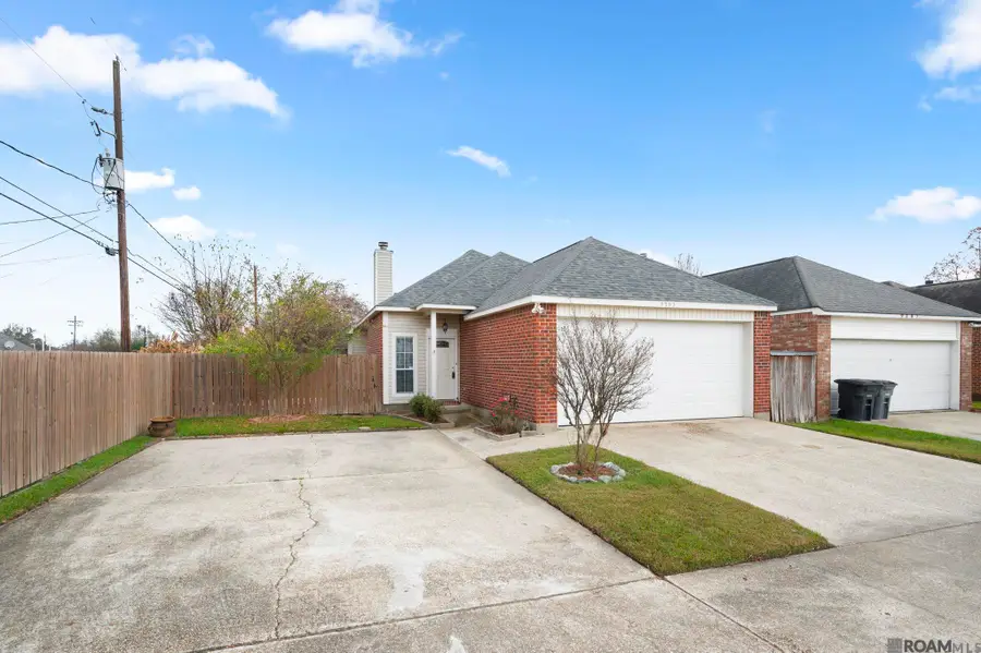 9393 Pecan Tree Dr, Baton Rouge, LA 70810 - Image #2
