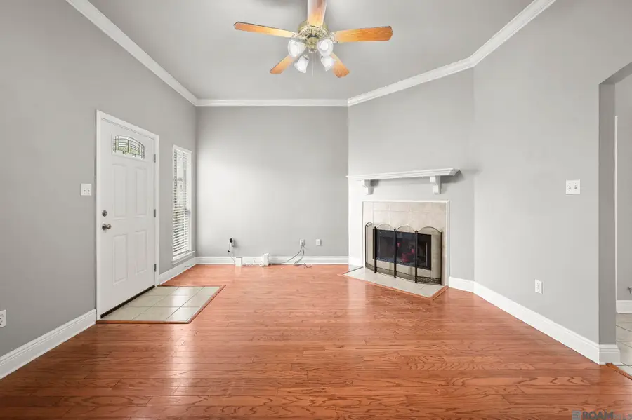 9393 Pecan Tree Dr, Baton Rouge, LA 70810 - Image #3