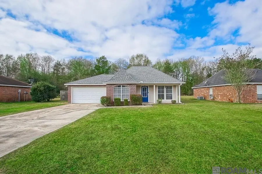 36221 Lynchburg Dr, Denham Springs, LA 70706 - Image #2