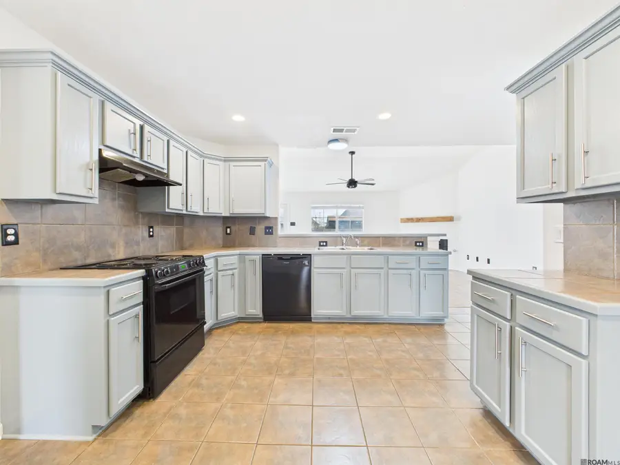 5262 Faulkner Dr, Darrow, LA 70725 - Image #3