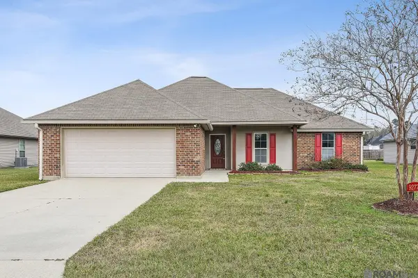 9277 Yellowfin Dr, Denham Springs, LA 70726