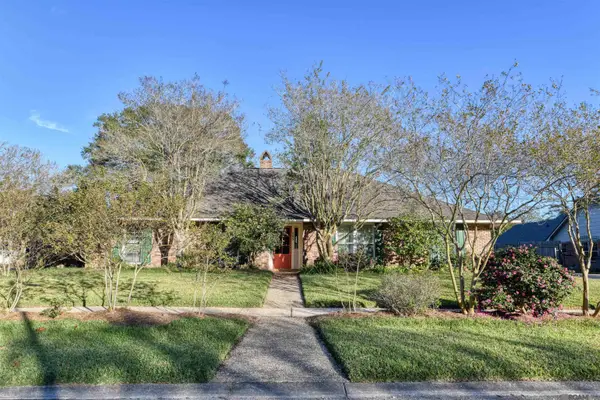 869 Heather Dr, Baton Rouge, LA 70815