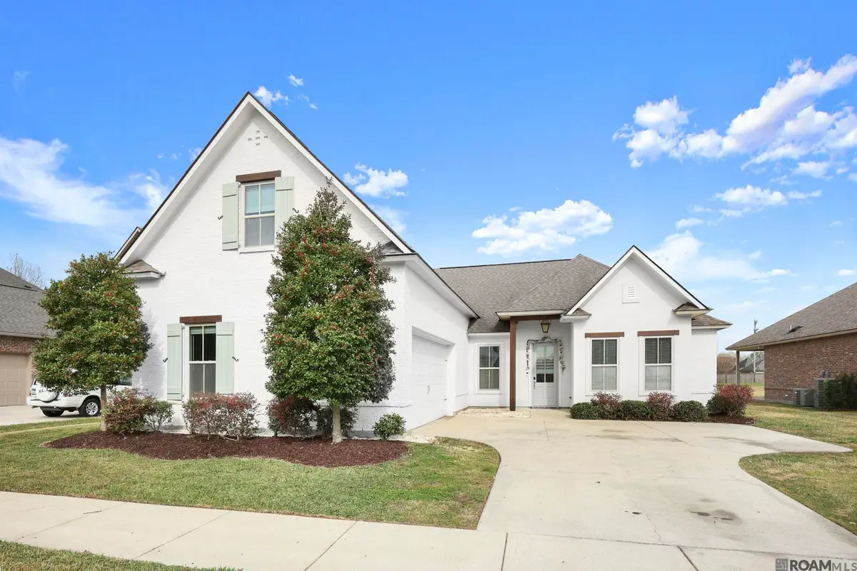 1863 Royal Aberdeen Ave, Zachary, LA 70791 - Image #1