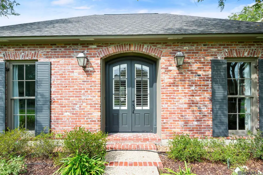 6012 Hope Estate Dr, Baton Rouge, LA 70820 - Image #2