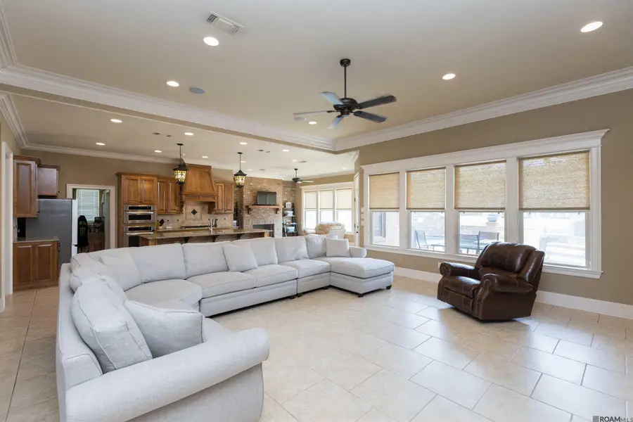 14472 Oak Path Dr, Prairieville, LA 70769 - Image #3