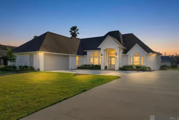 11867 Home Port Dr, Maurepas, LA 70449