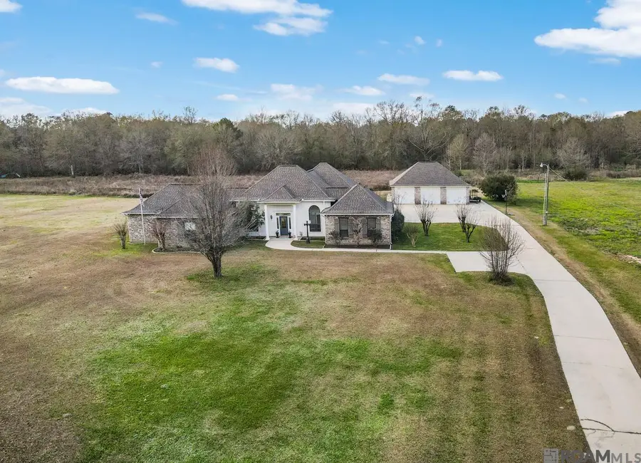 26355 Clyde Blount Rd, Livingston, LA 70754 - Image #2