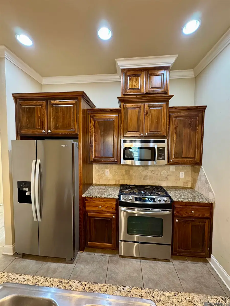 18019 Spring Creek Dr, Baton Rouge, LA 70817 - Image #3