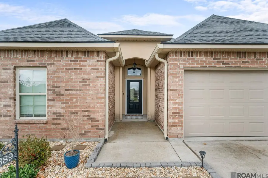 16389 Timberstone Dr, Prairieville, LA 70769 - Image #2