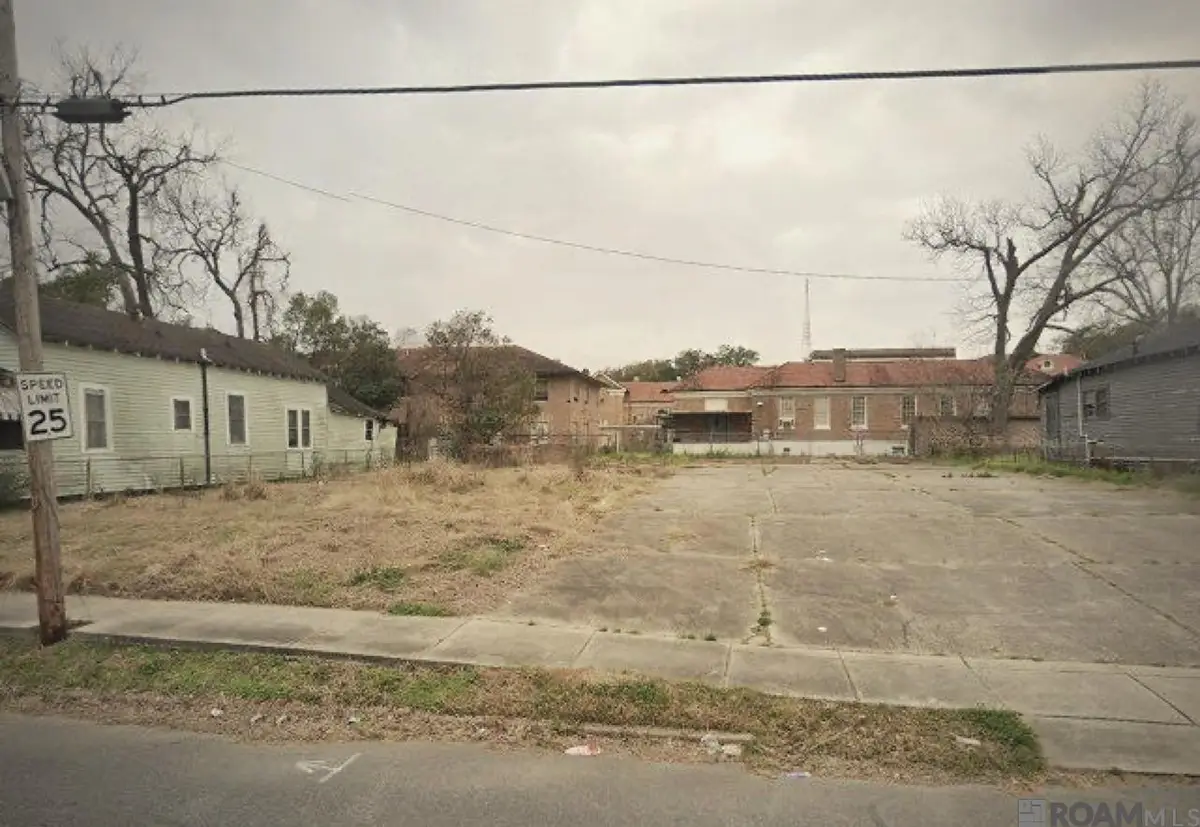 558 Eddie Robinson Sr Drive, Baton Rouge, LA 70802 - Image #1