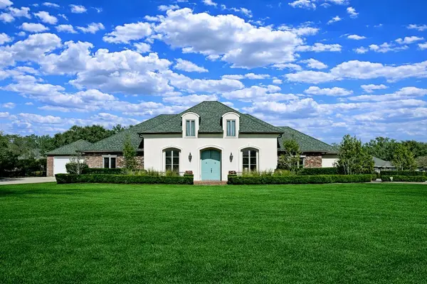 371 Myrtle Grove Dr, Houma, LA 70360