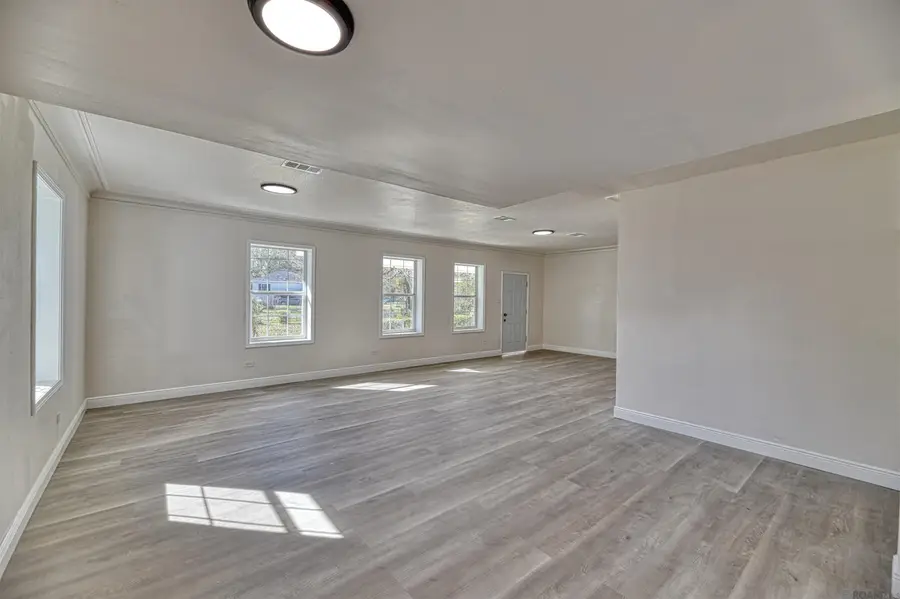 3744 Conrad Dr, Baton Rouge, LA 70805 - Image #2