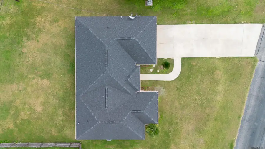 18036 Judith Dr, Zachary, LA 70791 - Image #3