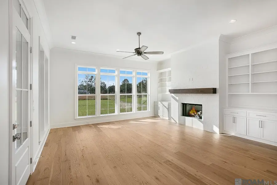 437 Glenthorne Dr, Gonzales, LA 70737 - Image #3