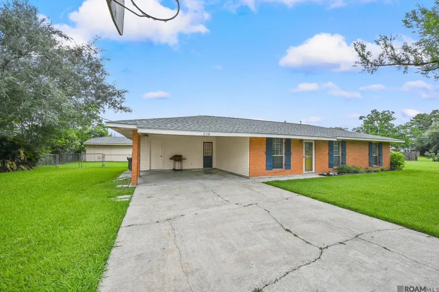 208 Hood St, Donaldsonville, LA 70346 - Image #2