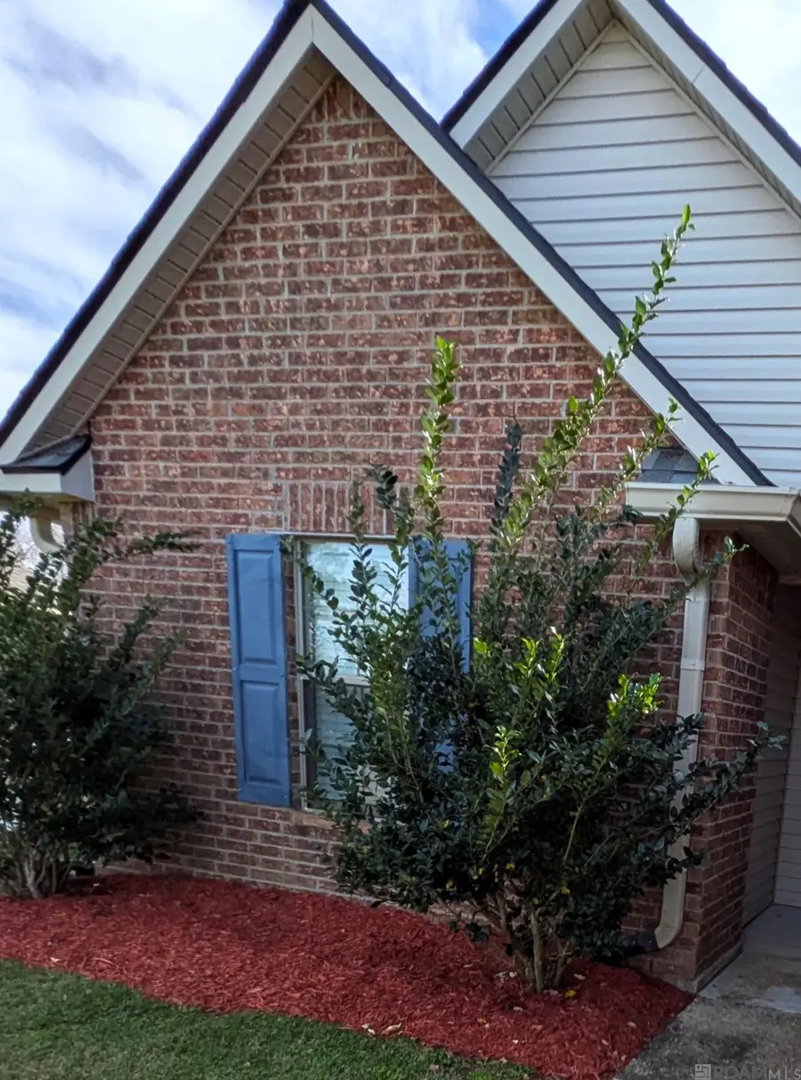 39483 Old Cornerstone Ct, Prairieville, LA 70769 - Image #2