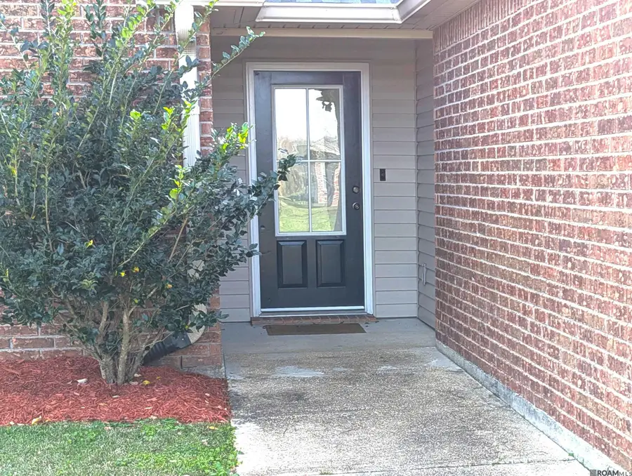39483 Old Cornerstone Ct, Prairieville, LA 70769 - Image #3