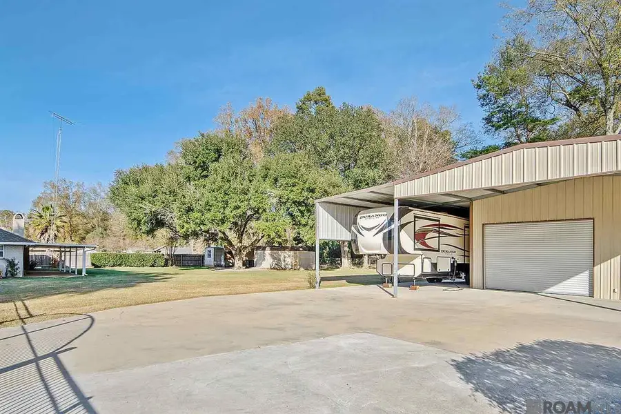26088 Vincent Dr, Denham Springs, LA 70726 - Image #2