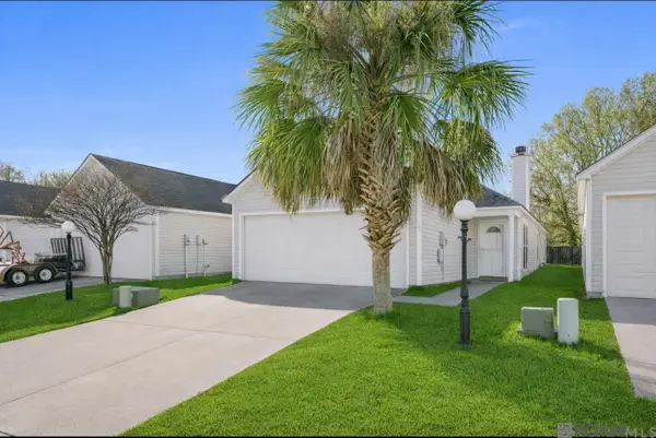 1028 Hammond Manor Dr, Baton Rouge, LA 70816