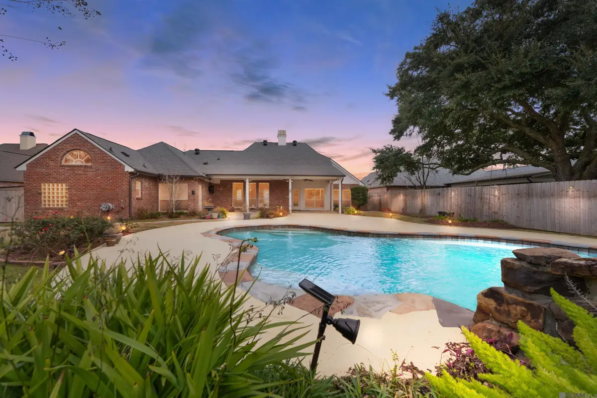 10814 Ramblewood Dr, Baton Rouge, LA 70810 - Image #1