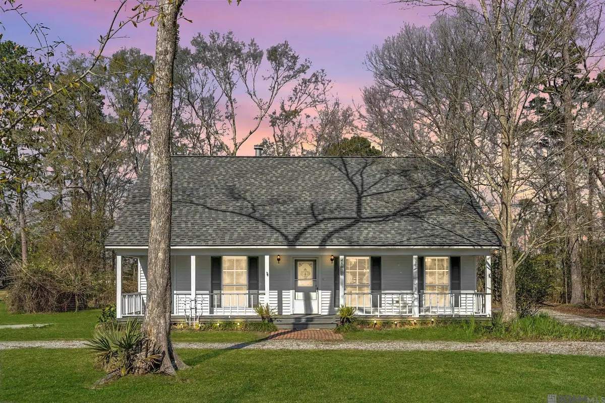 45026 Robin Trail Rd, Saint Amant, LA 70774 - Image #1