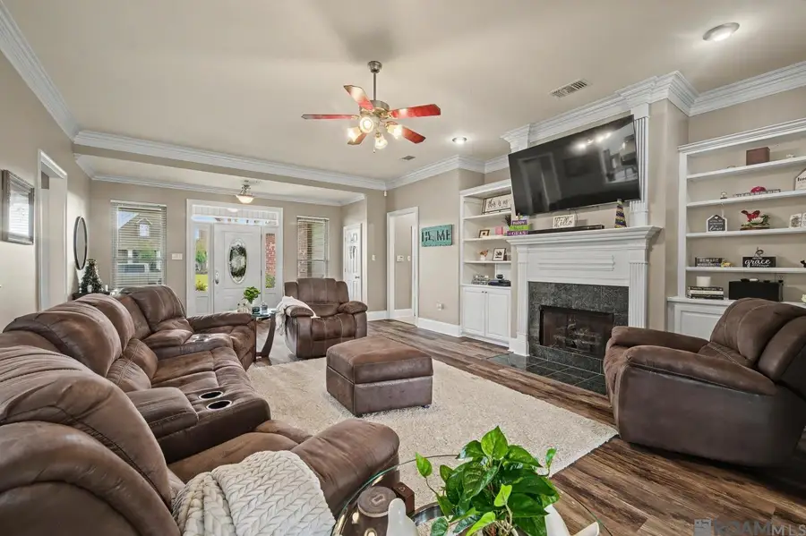 26177 Whispering Pines Ave, Denham Springs, LA 70726 - Image #3