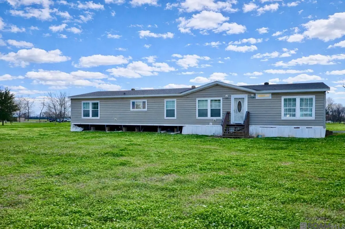 8435 Neal Ln, Morganza, LA 70759 - Image #1