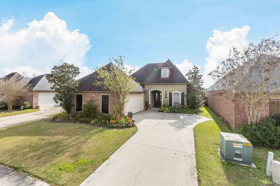 10536 Hill Pointe Ave, Baton Rouge, LA 70810 - Image #2