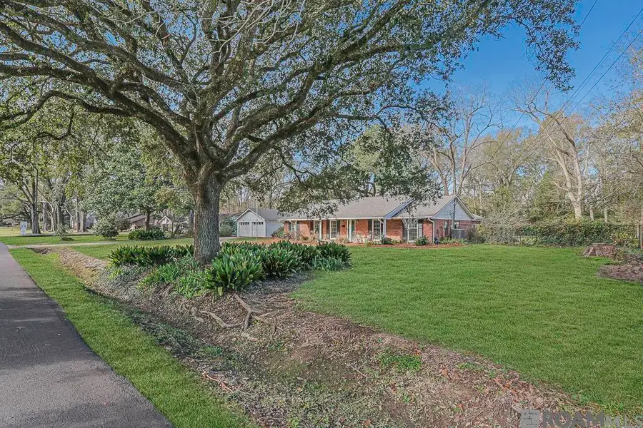 465 Albert Hart Dr, Baton Rouge, LA 70808 - Image #2