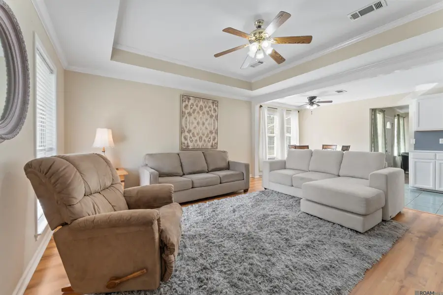 13454 Leon A Babin Sr Rd, Gonzales, LA 70737 - Image #2