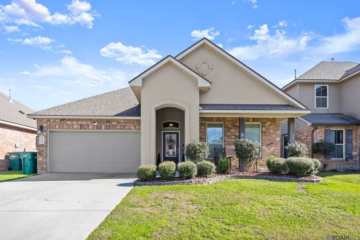 21326 Hayfield Dr, Zachary, LA 70791 - Image #1