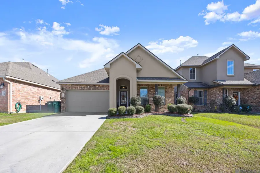 21326 Hayfield Dr, Zachary, LA 70791 - Image #2